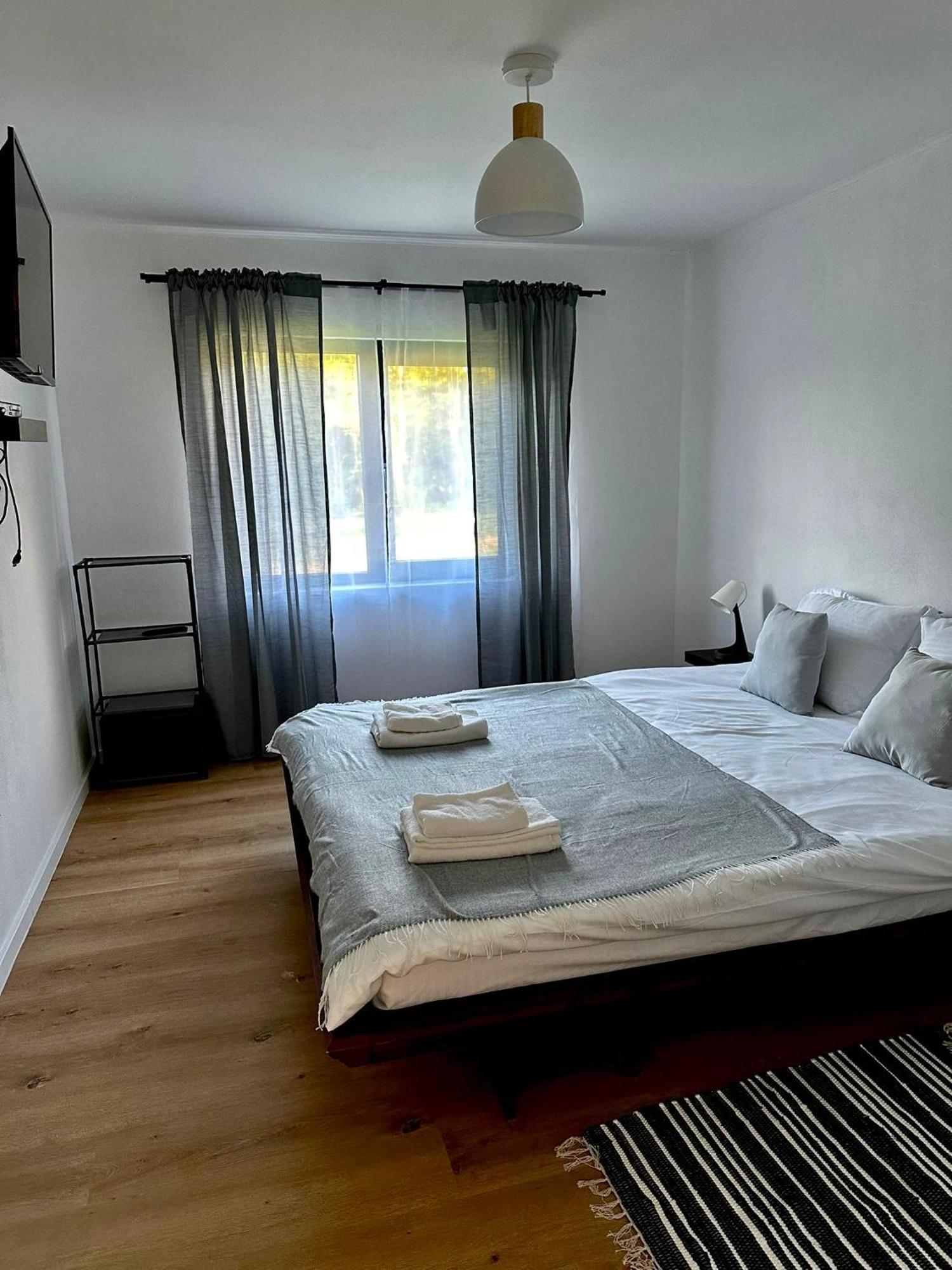 Cottage Bytheriver Arpasu de Sus Экстерьер фото