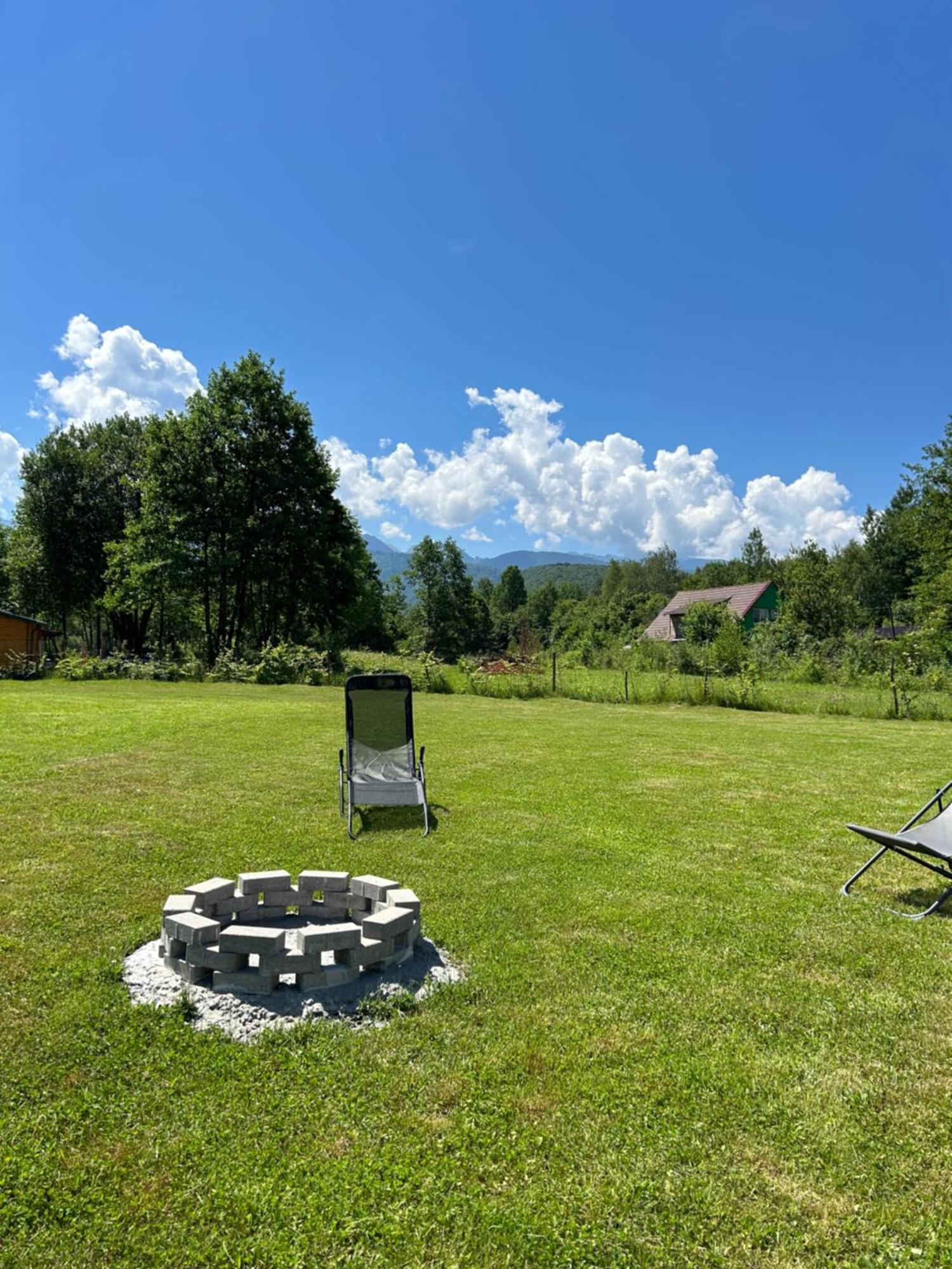 Cottage Bytheriver Arpasu de Sus Экстерьер фото