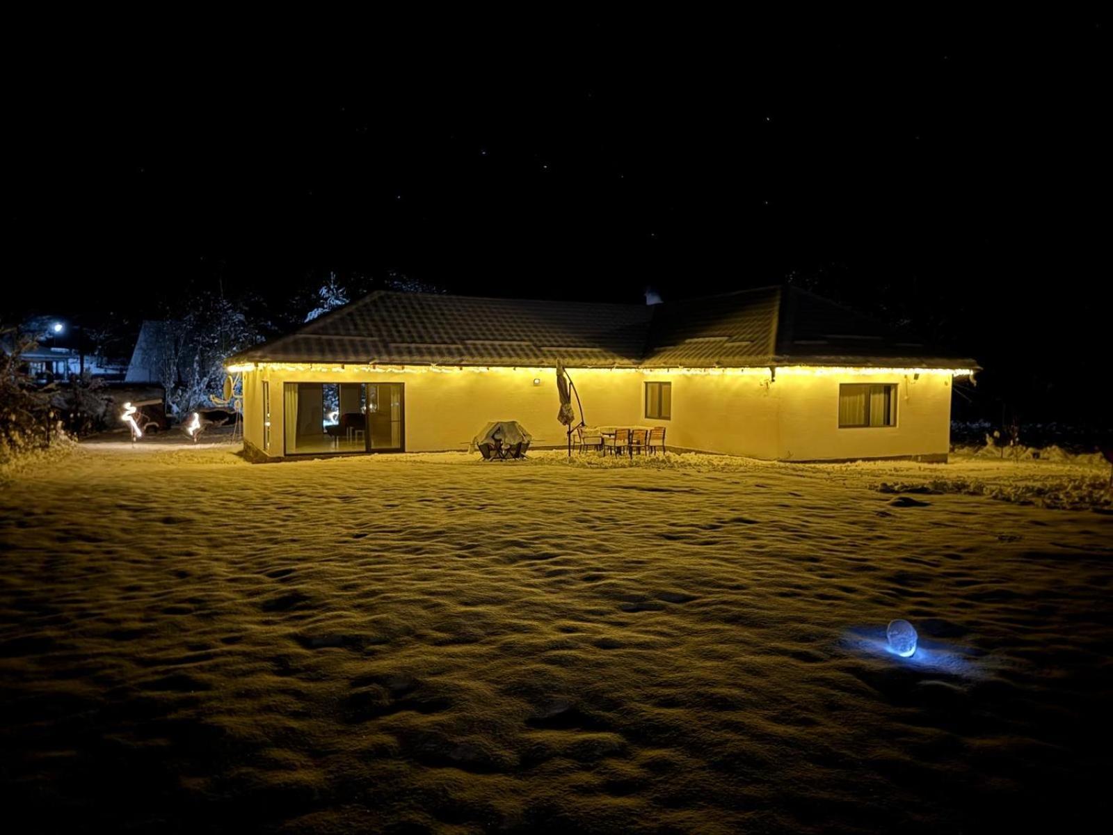 Cottage Bytheriver Arpasu de Sus Экстерьер фото